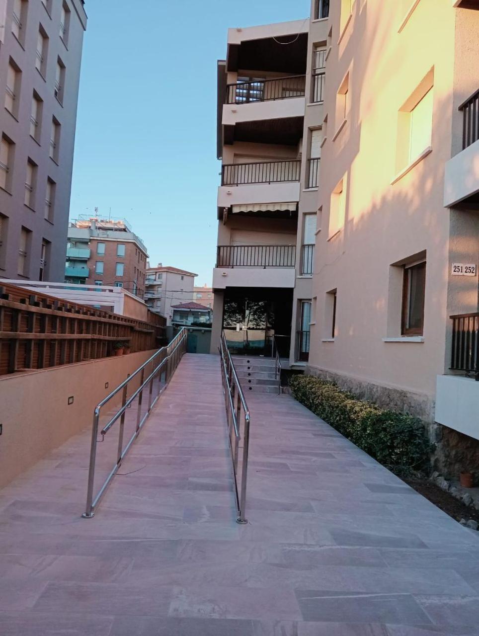 Espectaculares Vistas Al Mar En Segur De Calafell Διαμέρισμα Εξωτερικό φωτογραφία